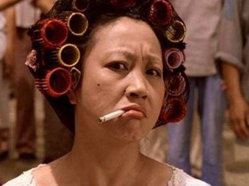 周星驰叼烟图片,经典瞬间再现银幕